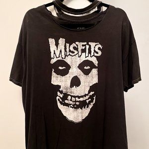 MISFITS Band Tee w/ Distressed Choker Collar